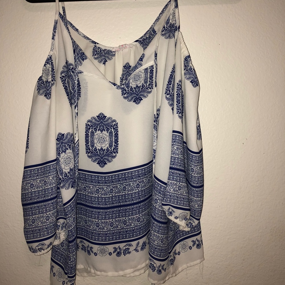 AGACI Off the shoulder top